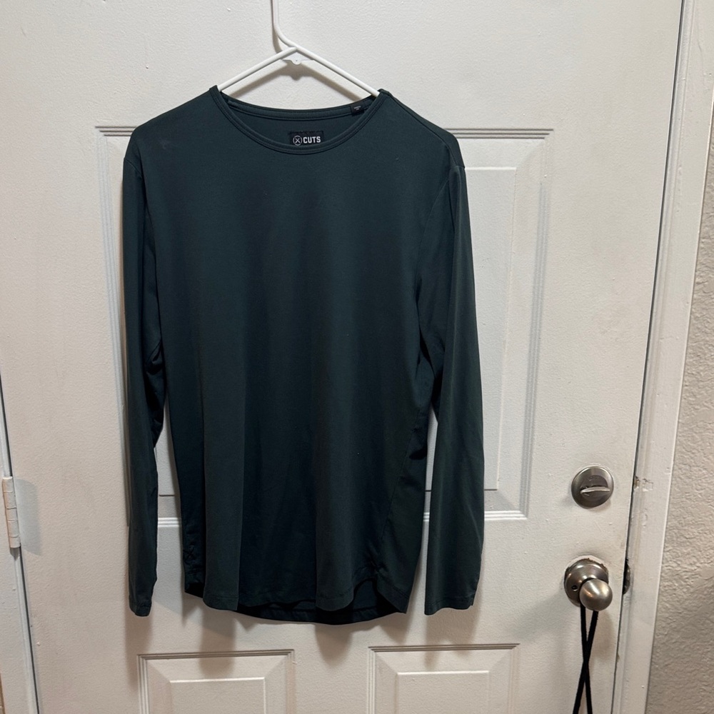 Cuts Men's Dark Green Long Sleeve Tee